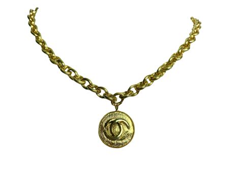 chanel vintage button necklace